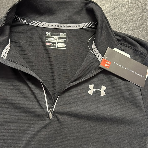 Under Armour long sleeve quarter zip • size medium - Picture 3 of 4